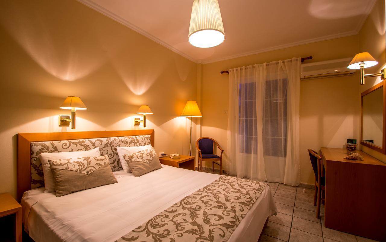 Syros Atlantis Hotel Vari  Exterior photo