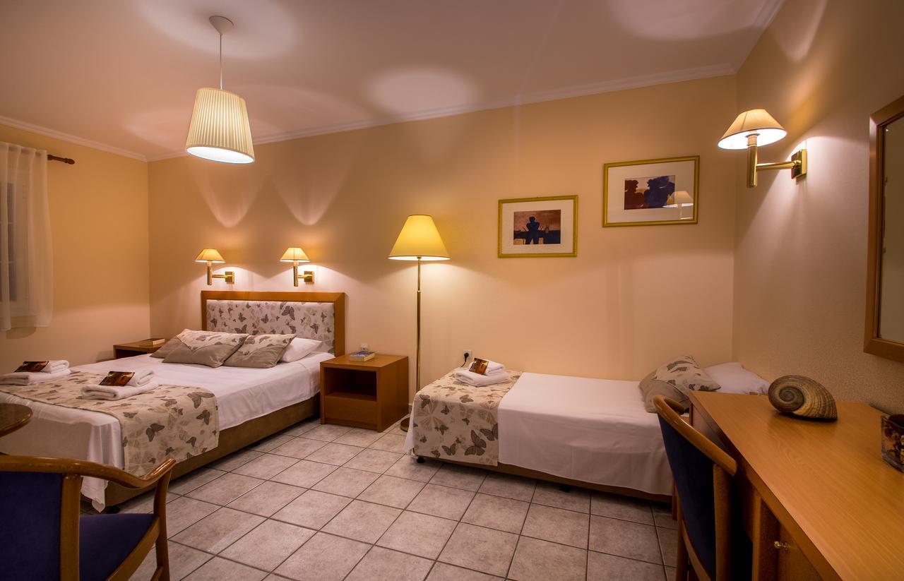 Syros Atlantis Hotel Vari  Exterior photo